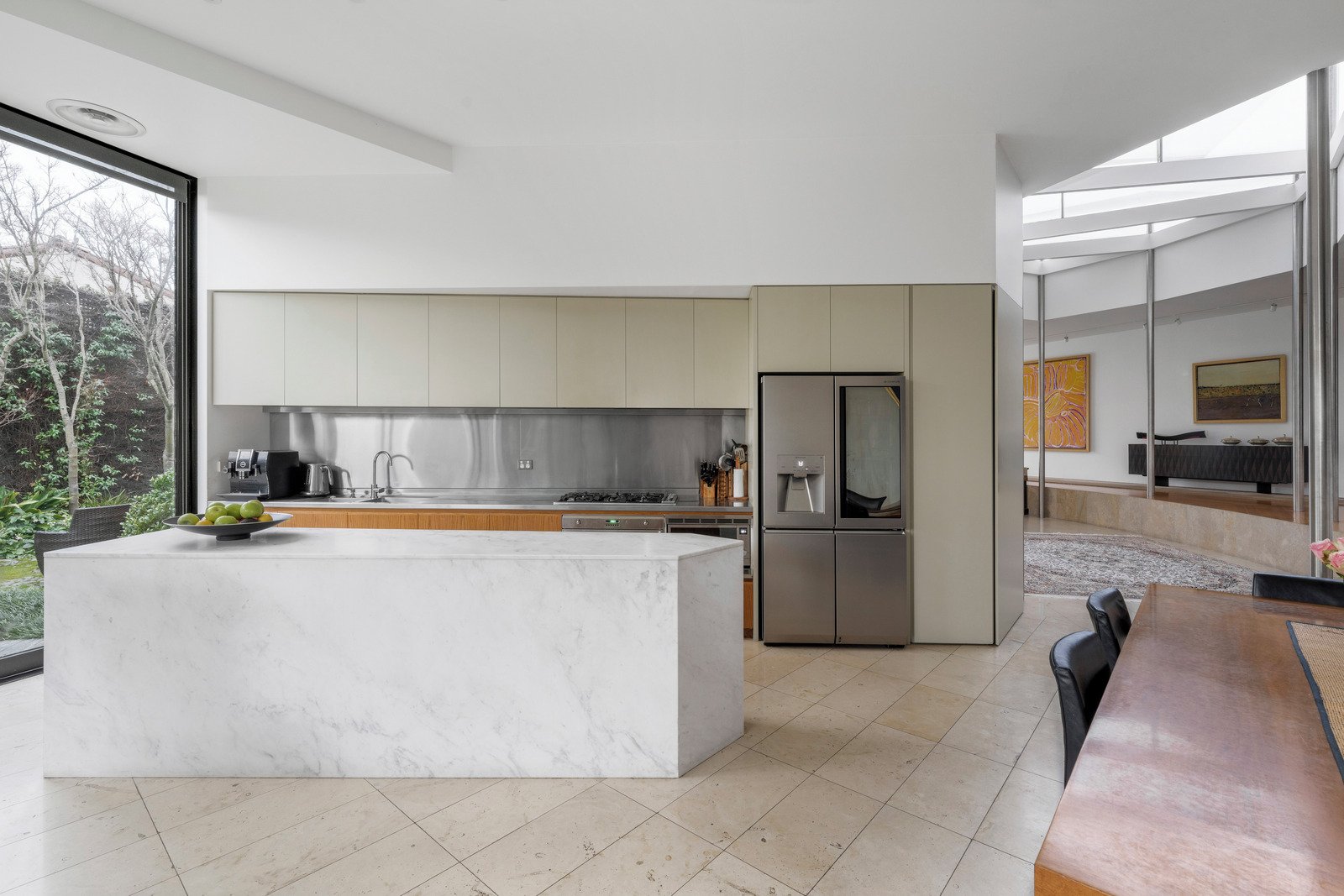 2 Crestmont Court, Toorak, 3142