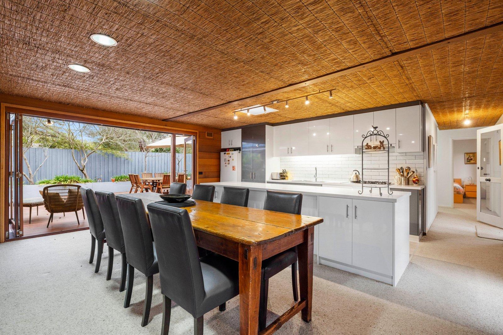 2 Hawkesmeade Street, Balnarring Beach, 3926