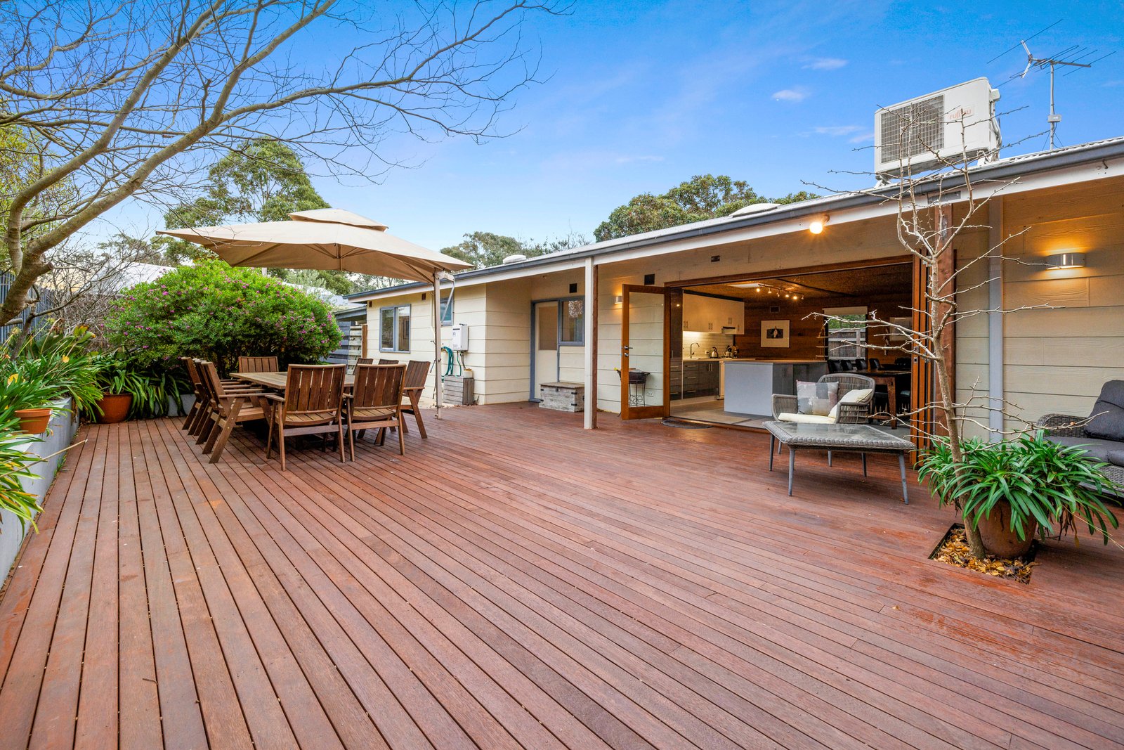 2 Hawkesmeade Street, Balnarring Beach, 3926