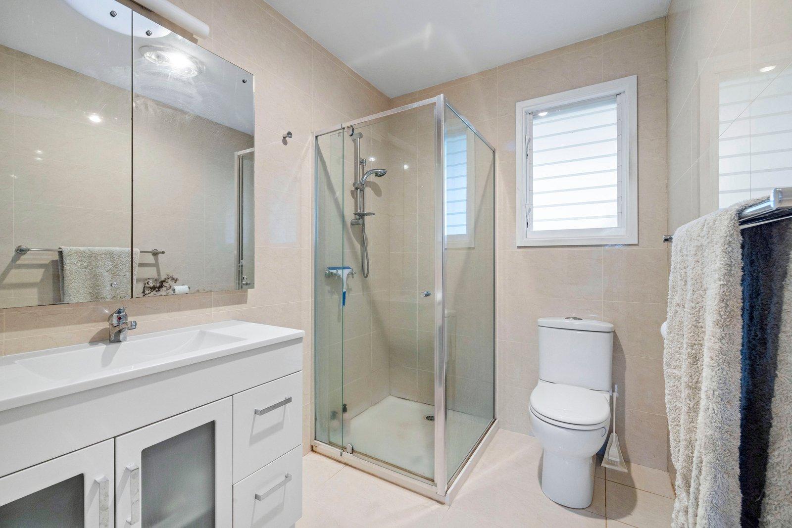 2 Hawkesmeade Street, Balnarring Beach, 3926