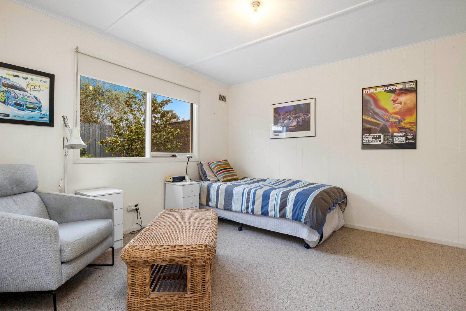 2 Hawkesmeade Street, Balnarring Beach, 3926