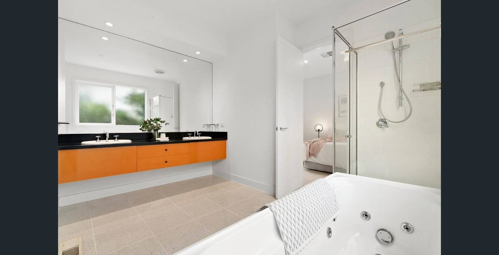 2 Hazeldine Road, Glen Iris, Vic