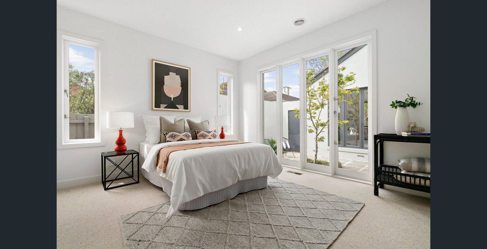 2 Hazeldine Road, Glen Iris, Vic