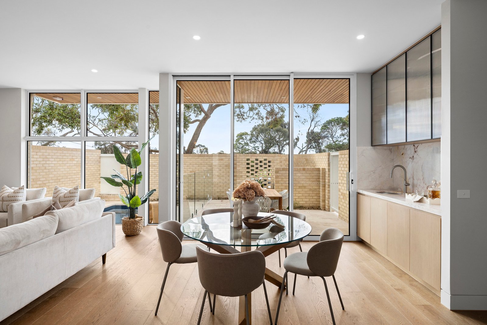 2 Hoylake Grove, Mornington, 3931