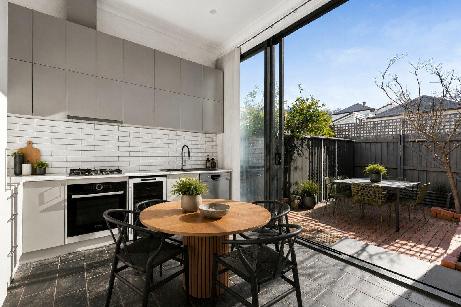 2 Little Tribe Street, South Melbourne, 3205