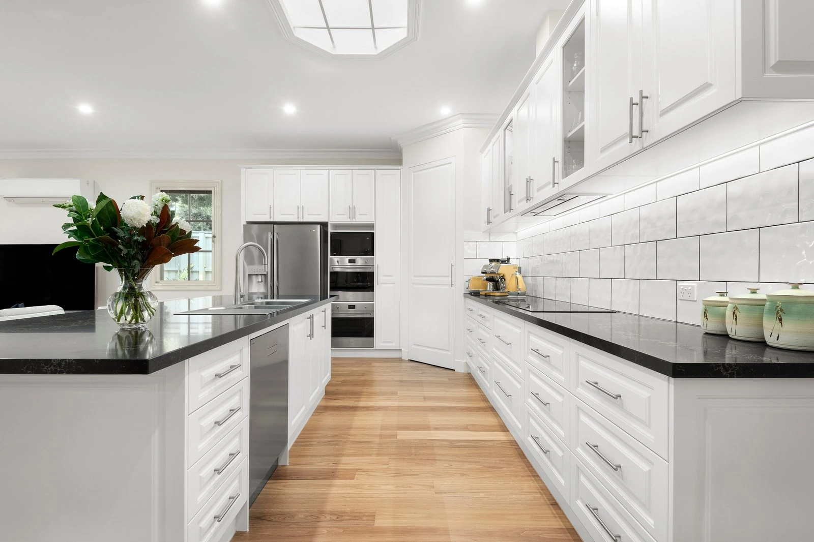 2 Park Road, Glen Iris, 3146