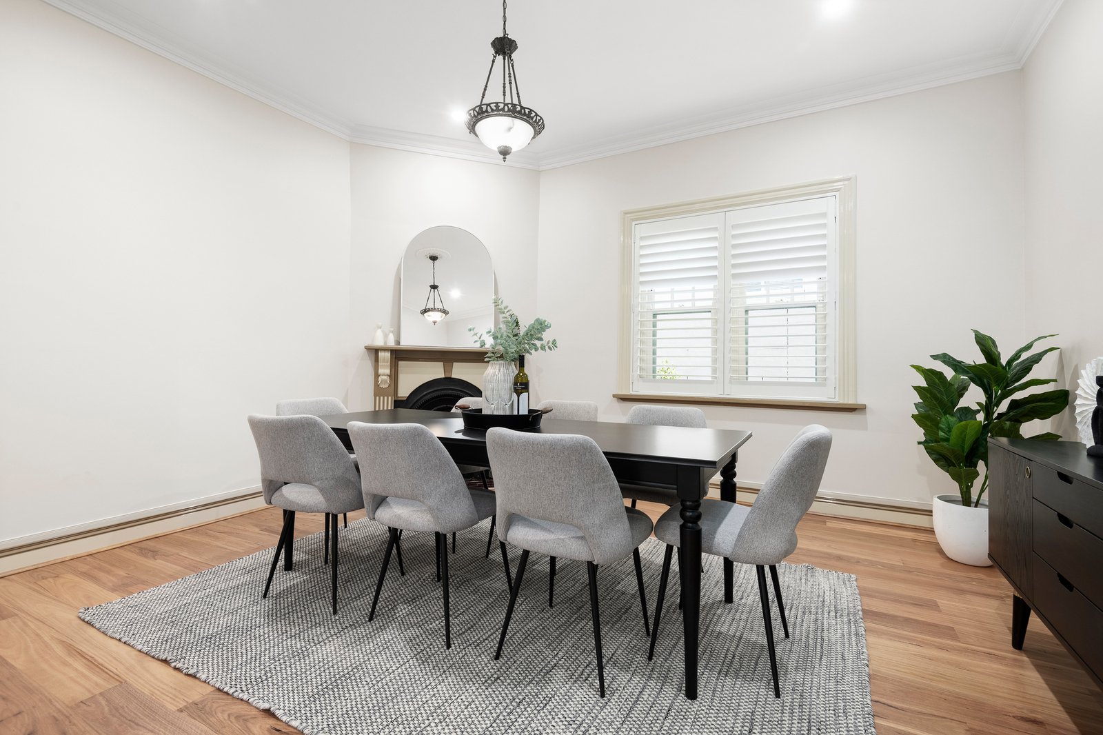 2 Park Road, Glen Iris, 3146