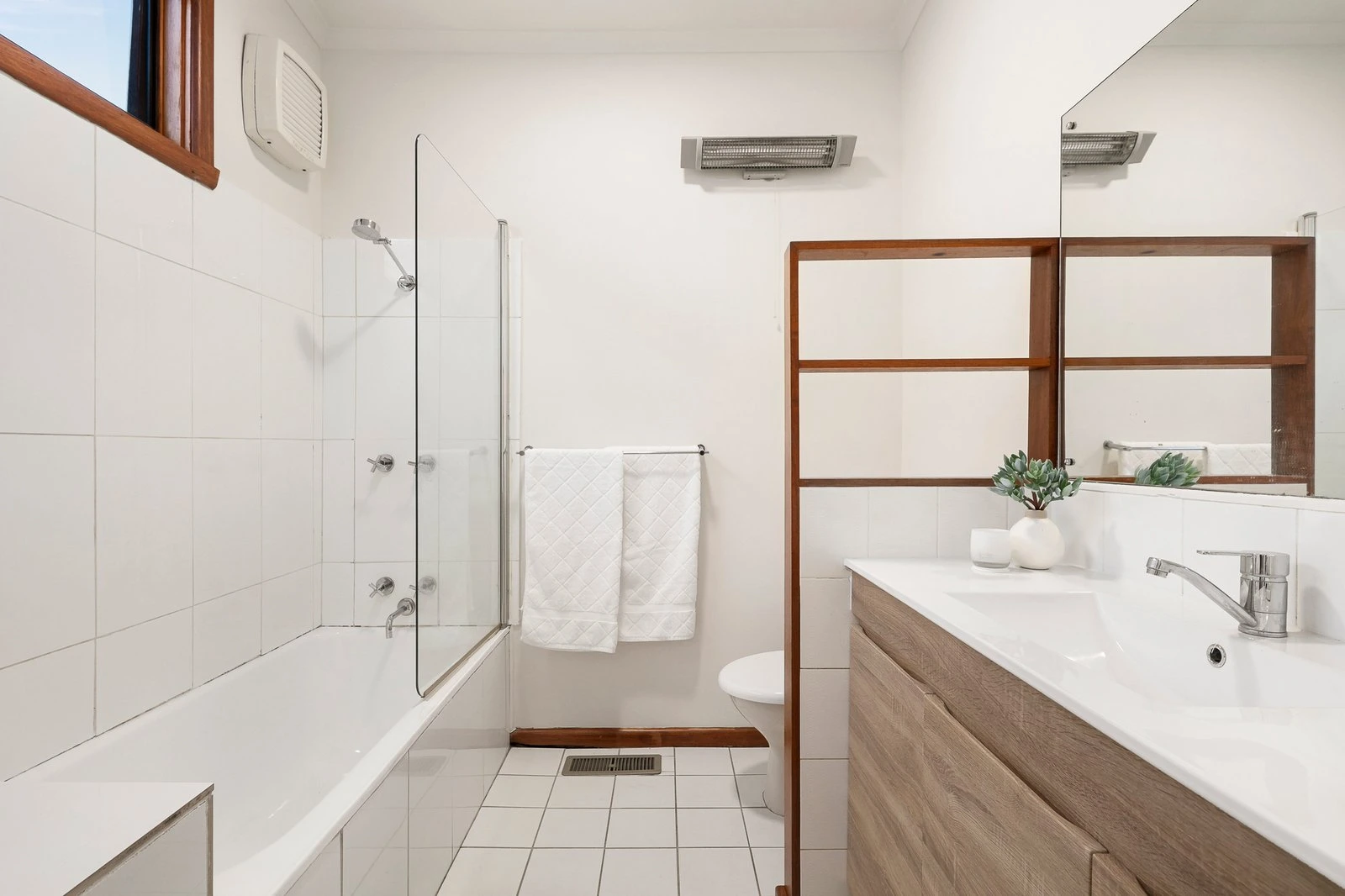 20 Auburn Parade, Hawthorn East, 3123