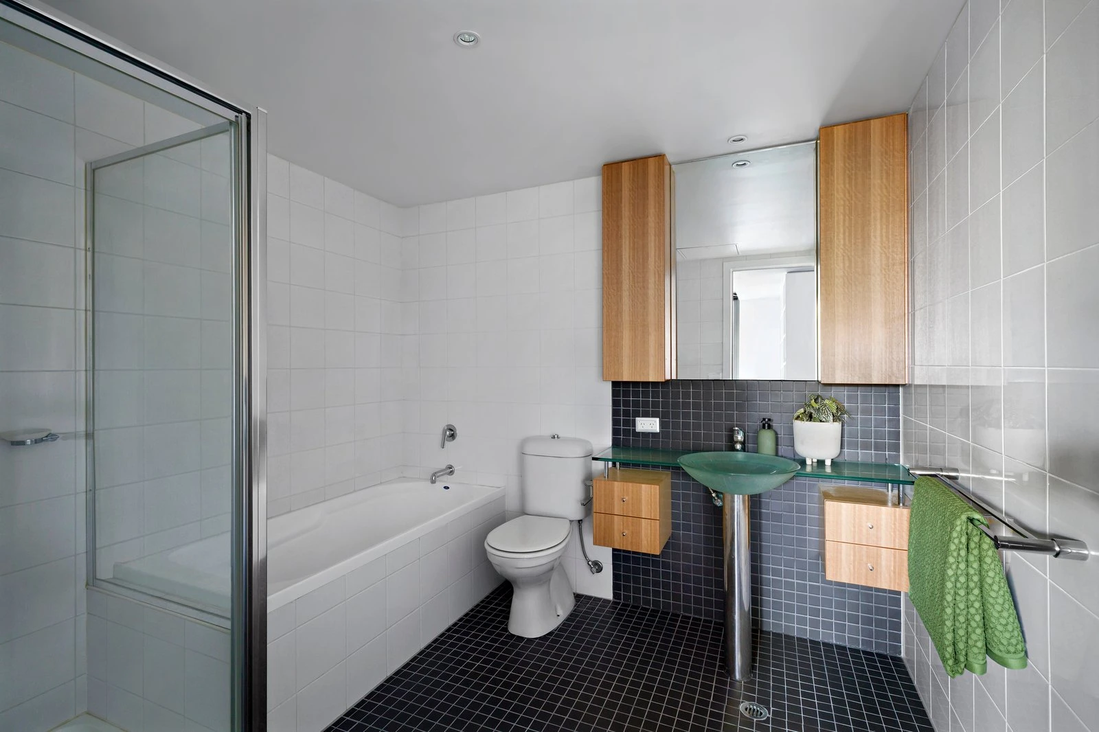 202/196 Albert Road, South Melbourne, 3205