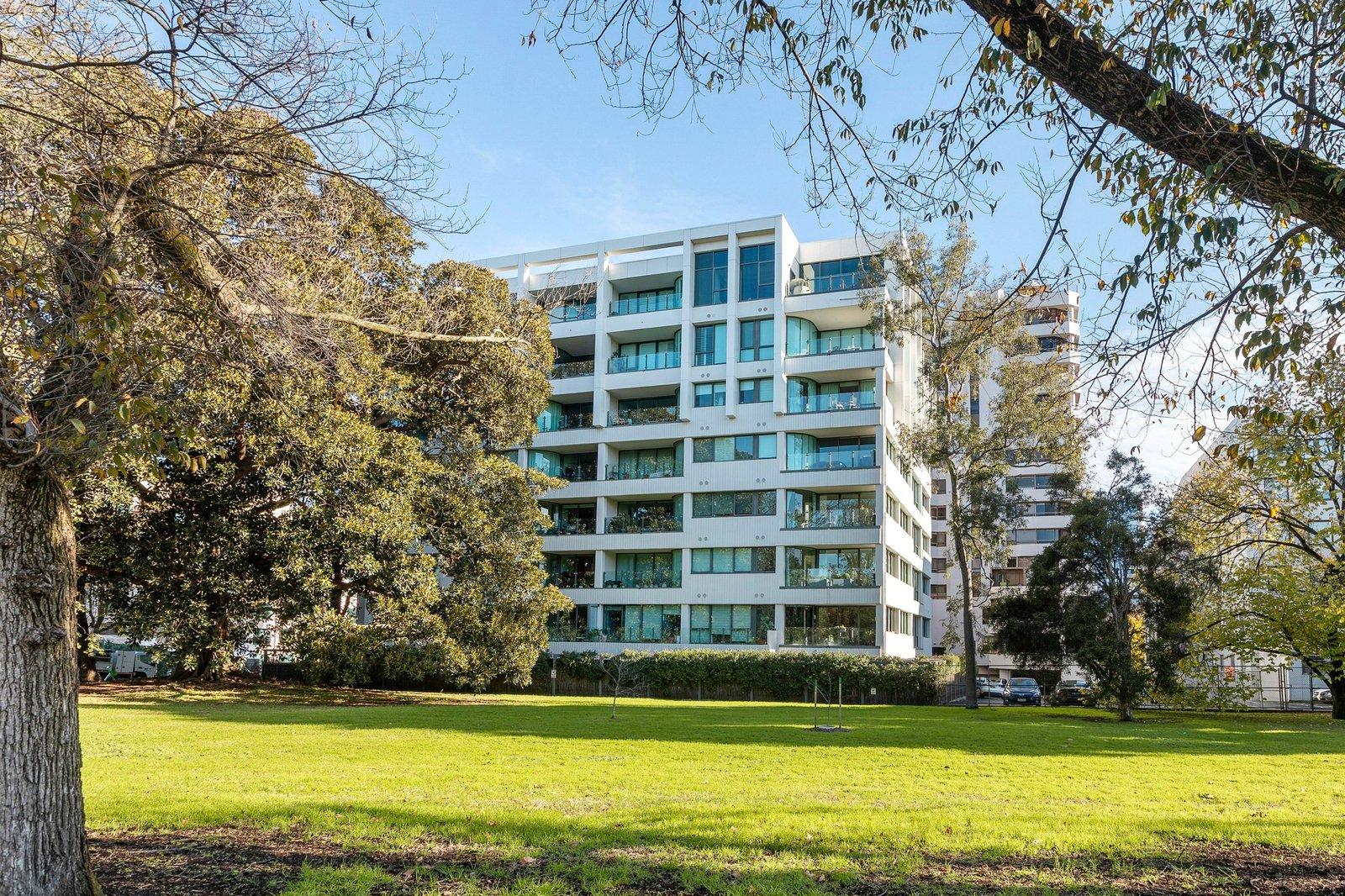 202/2 Slater Street, Melbourne, 3004