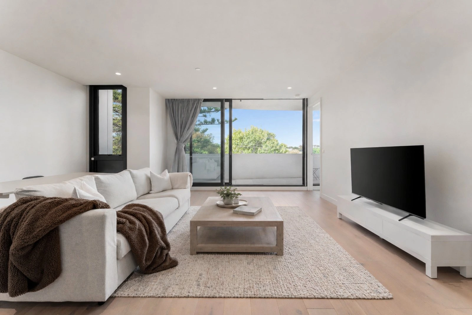 204/585-589 Burke Road, Camberwell, 3124