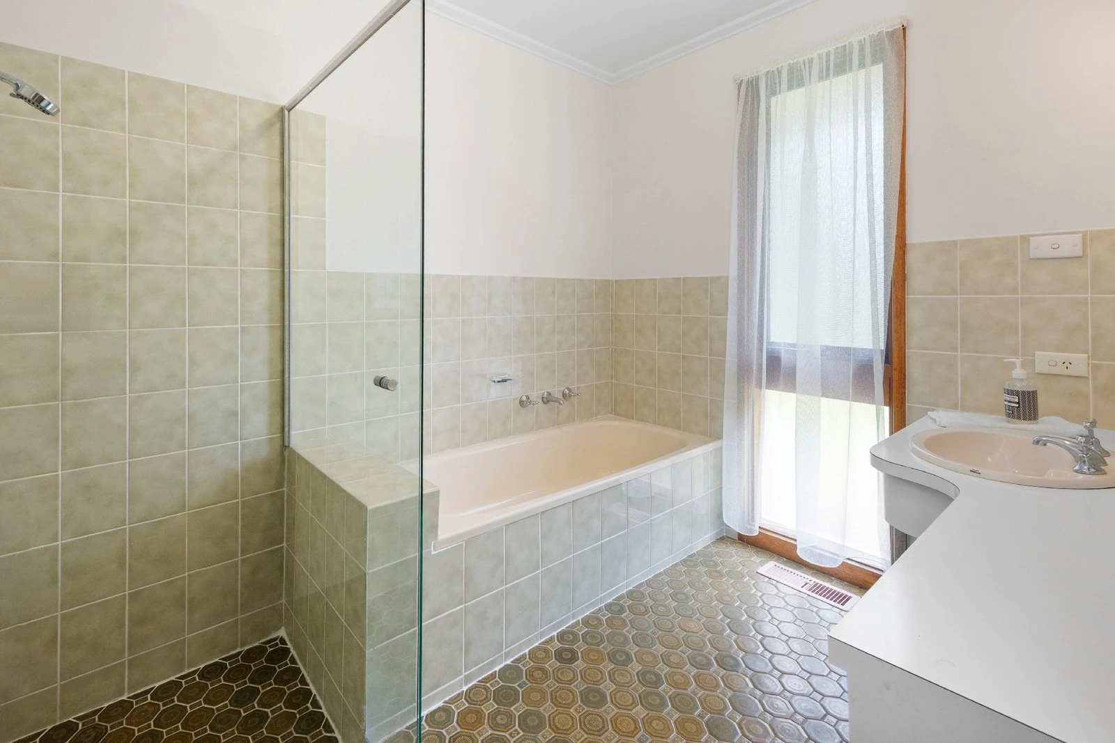 21 Alverstone Grove, Mount Eliza, 3930