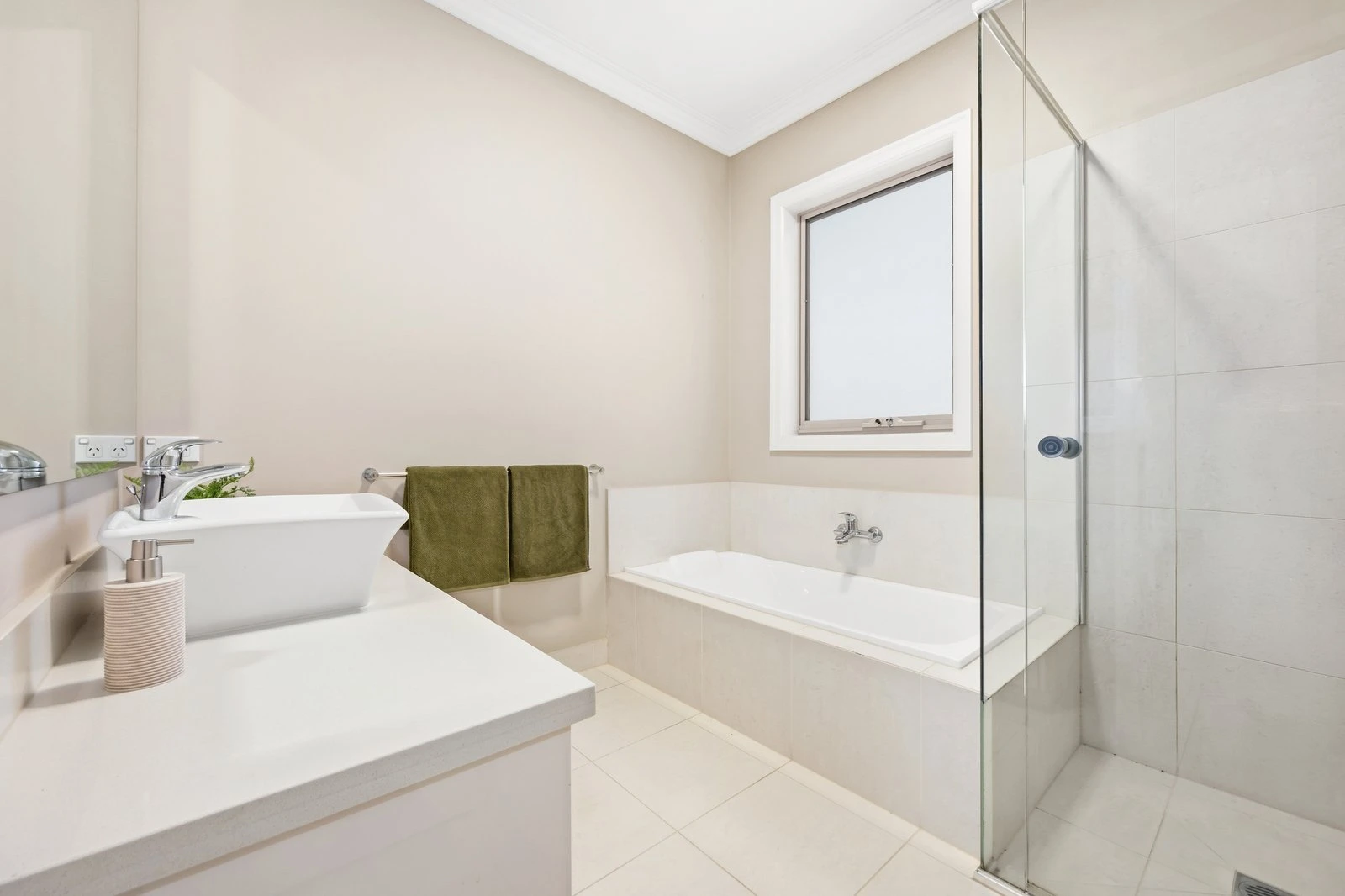 2/1 Glenluss Street, Balwyn, 3103