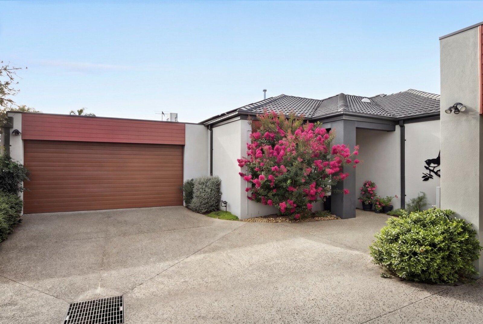 2/1 Portrush Grove, Mornington, 3931