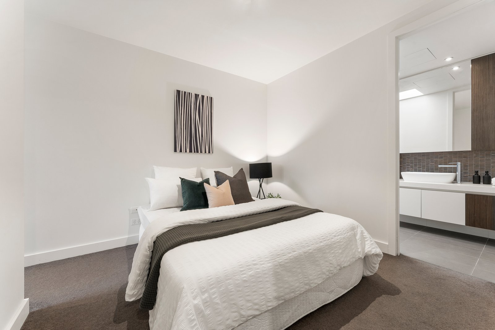 210/201 Whitehorse Road, Balwyn, 3103