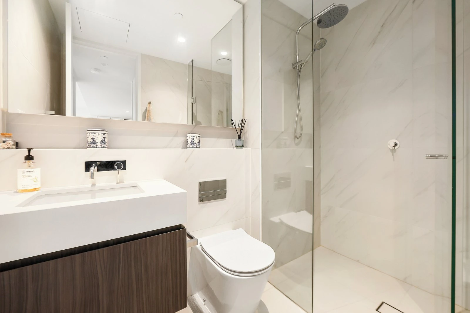 210/585 Burke Road, Camberwell, 3124