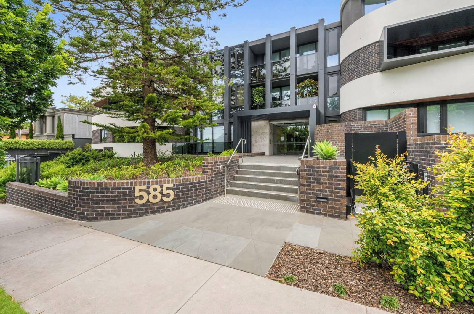 210/585 Burke Road, Camberwell, 3124