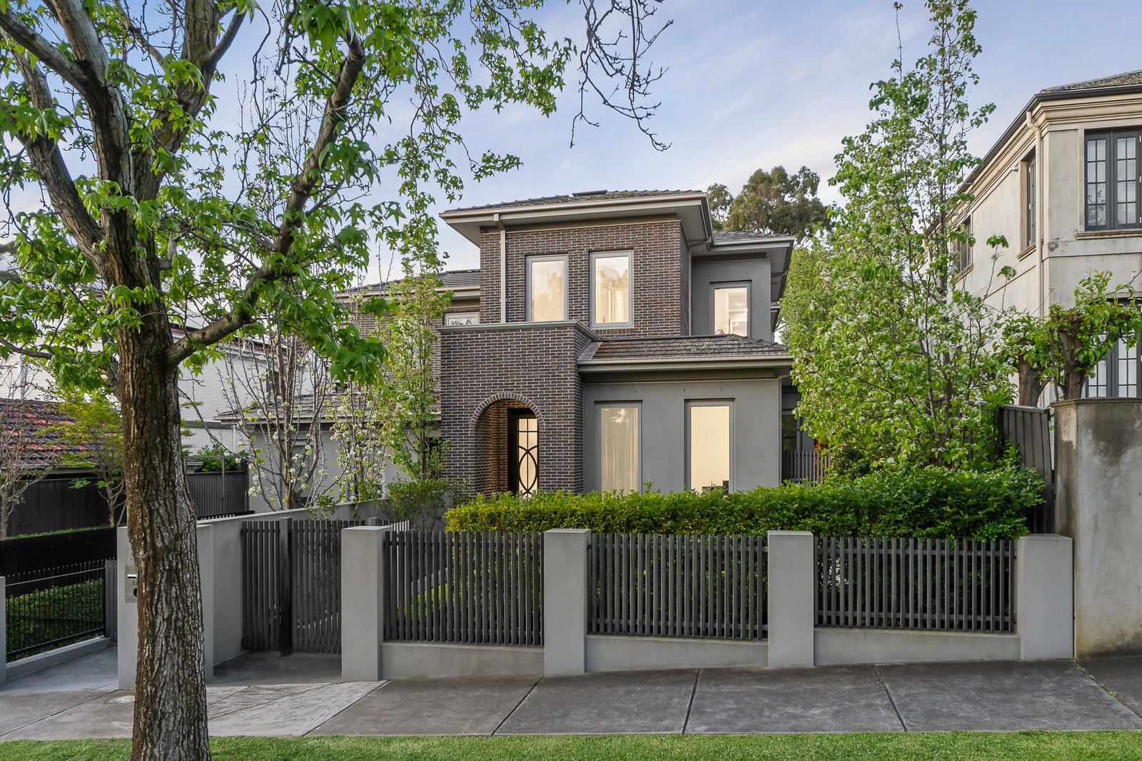 2/11 Leura Grove, Hawthorn East, 3123