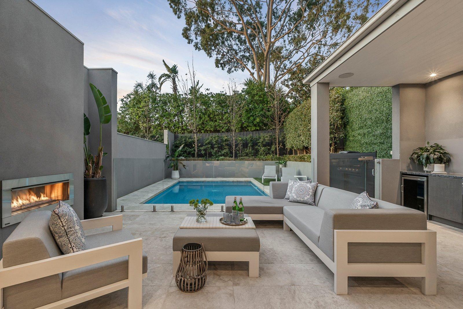 2/11 Leura Grove, Hawthorn East, 3123