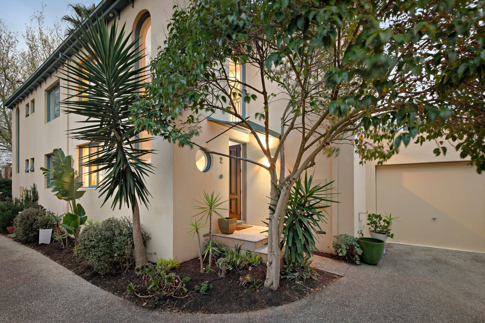 2/122 Mitford Street, Elwood, 3184