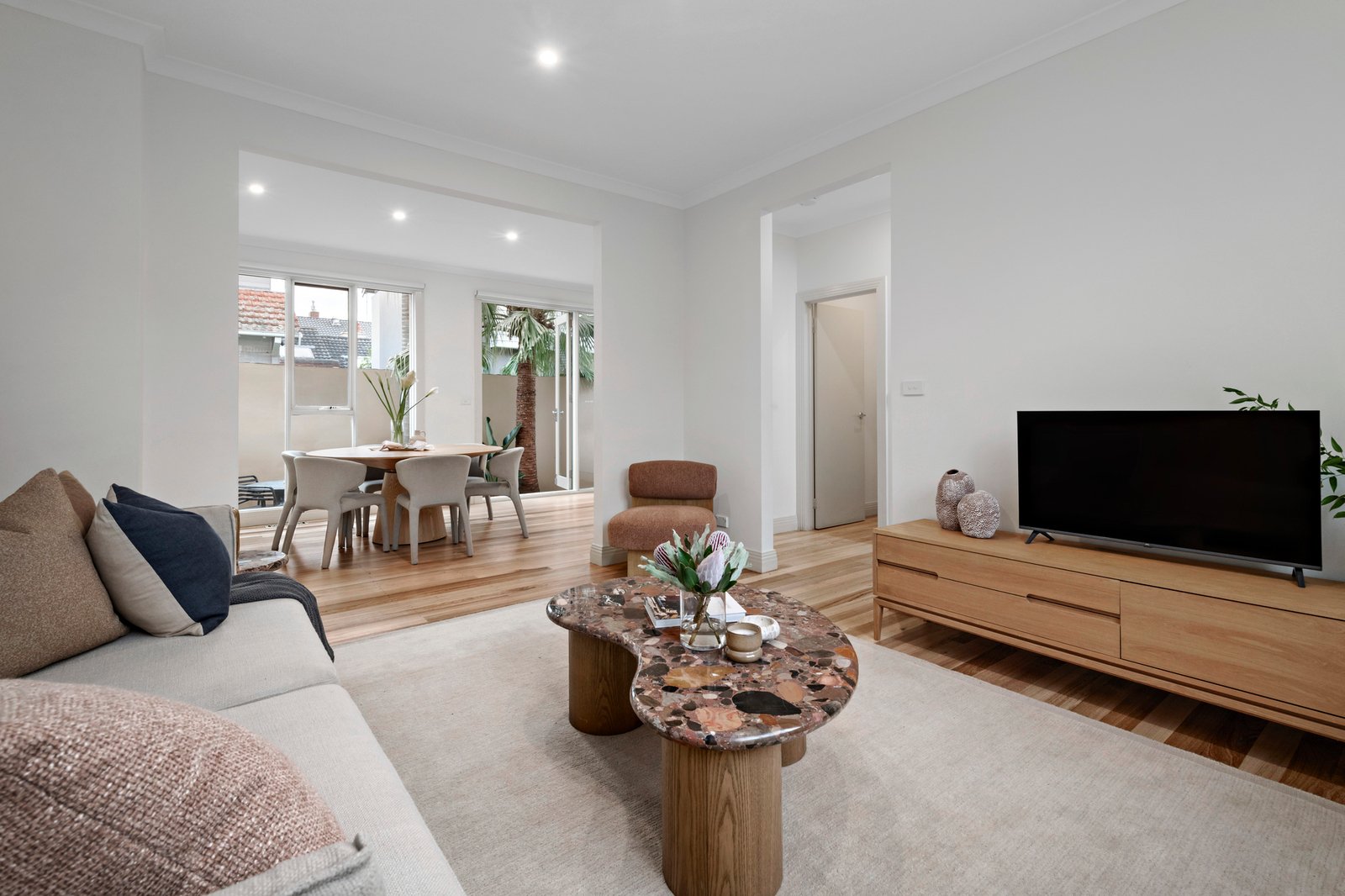 2/122 Mitford Street, Elwood, 3184