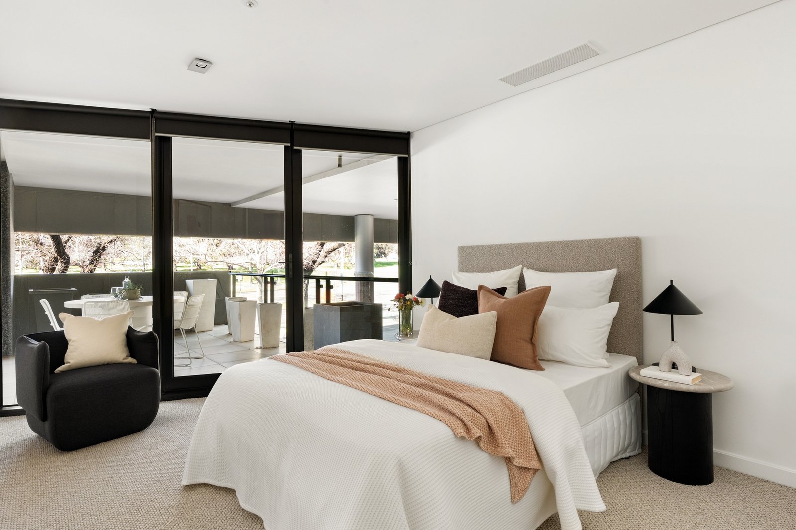 213/250 St Kilda Road, Southbank, 3006