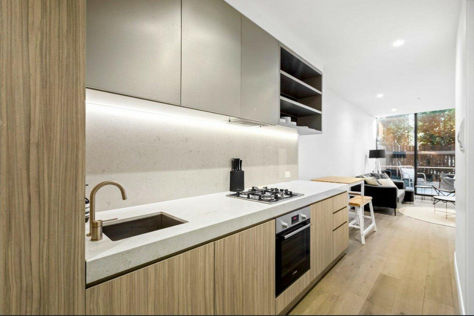 213/320 Plummer Street, Port Melbourne, 3207