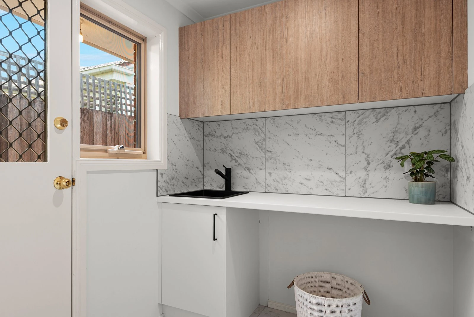 2/14 Highbury Road, Burwood, 3125
