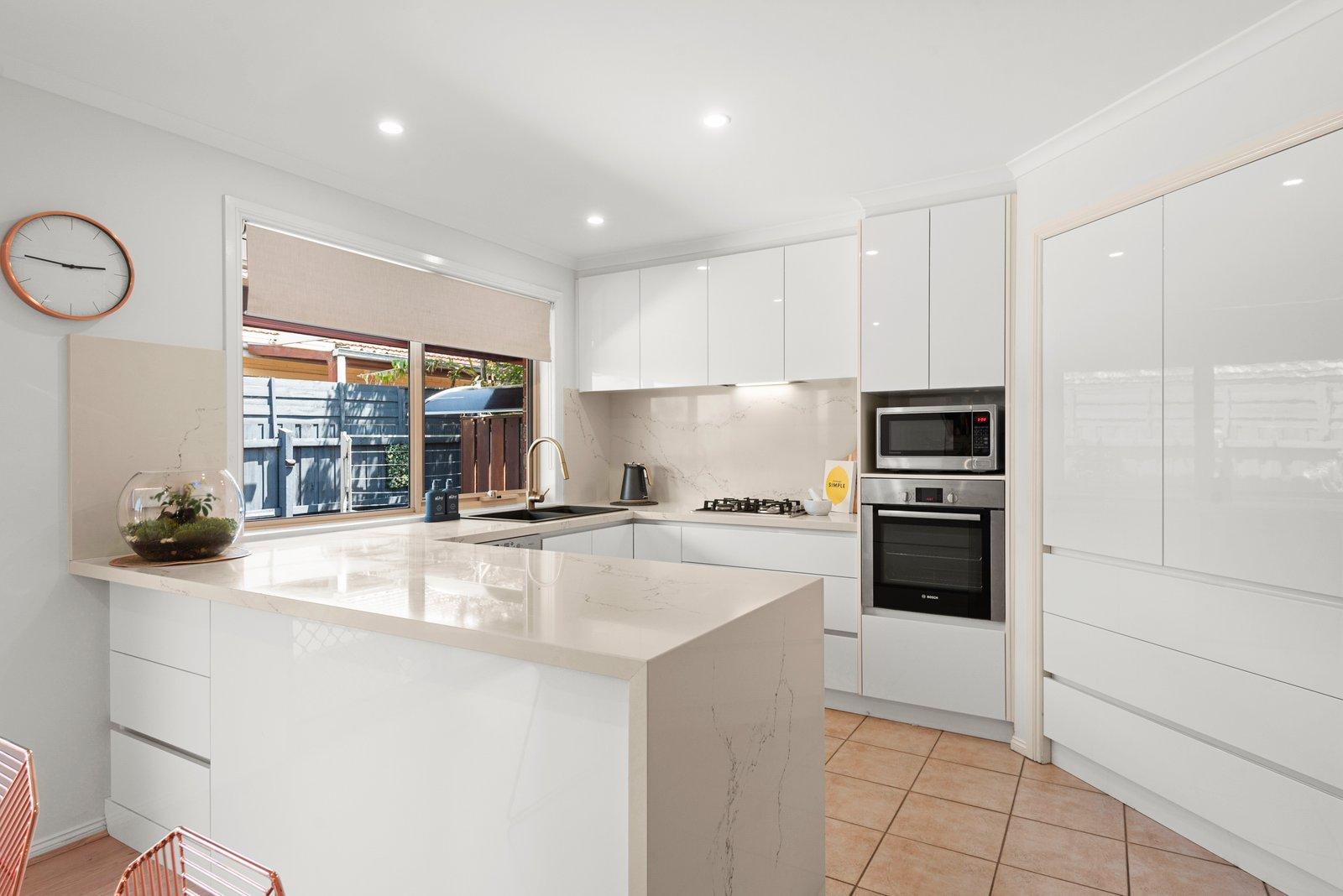 2/14 Highbury Road, Burwood, 3125