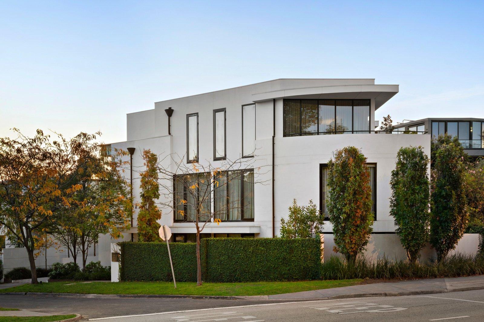 2/14 Martin Court, Toorak, 3142