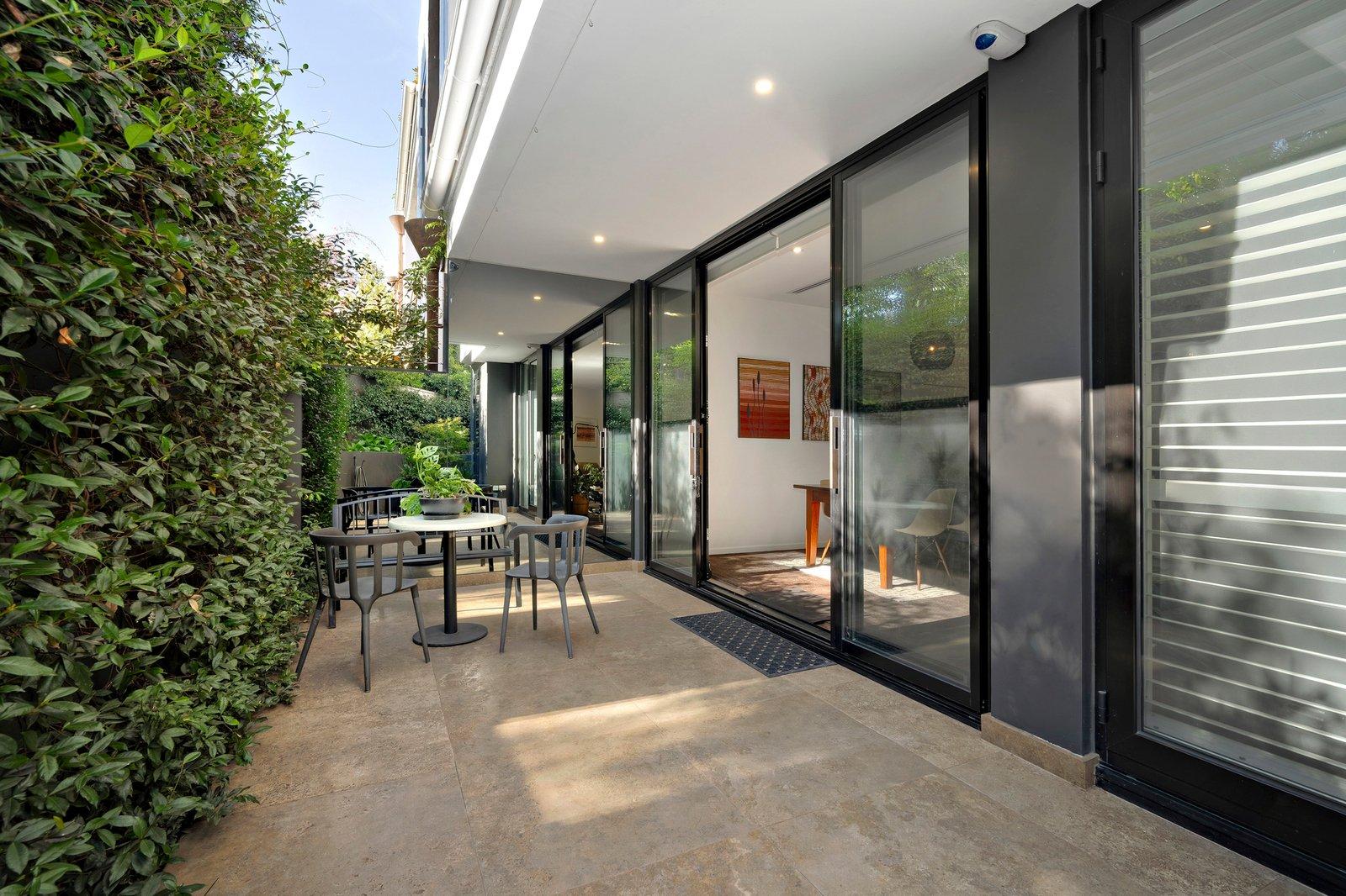 2/14 Martin Court, Toorak, 3142