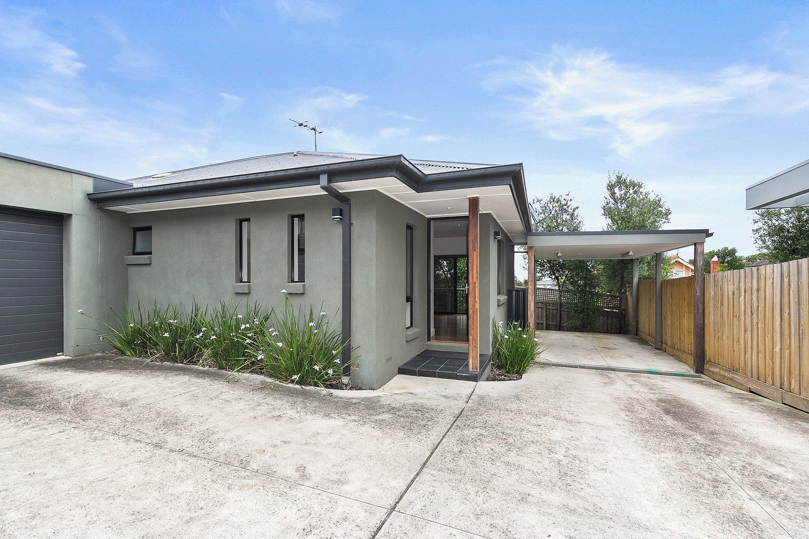 2/15 Dion Street, Doncaster, 3108