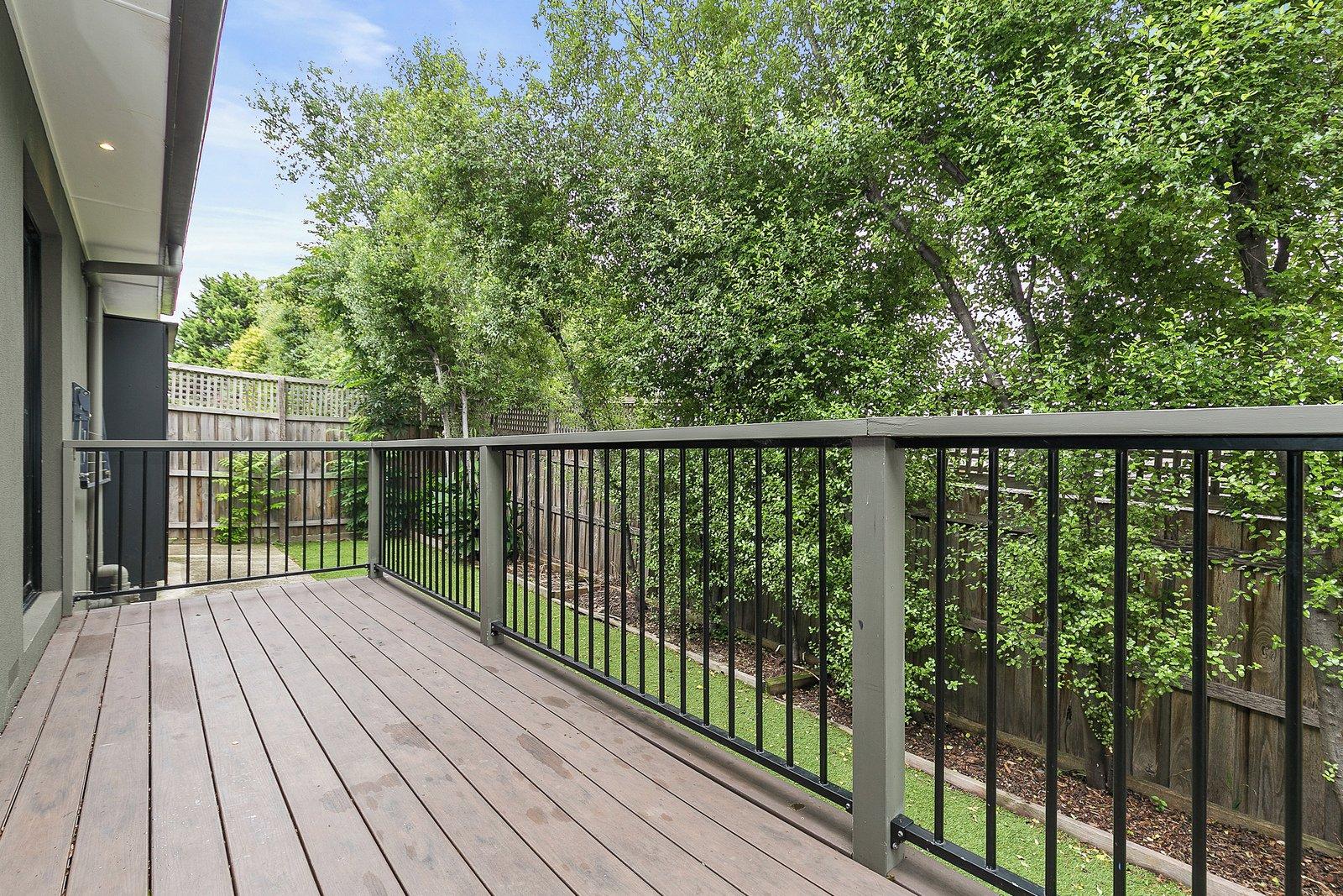 2/15 Dion Street, Doncaster, 3108