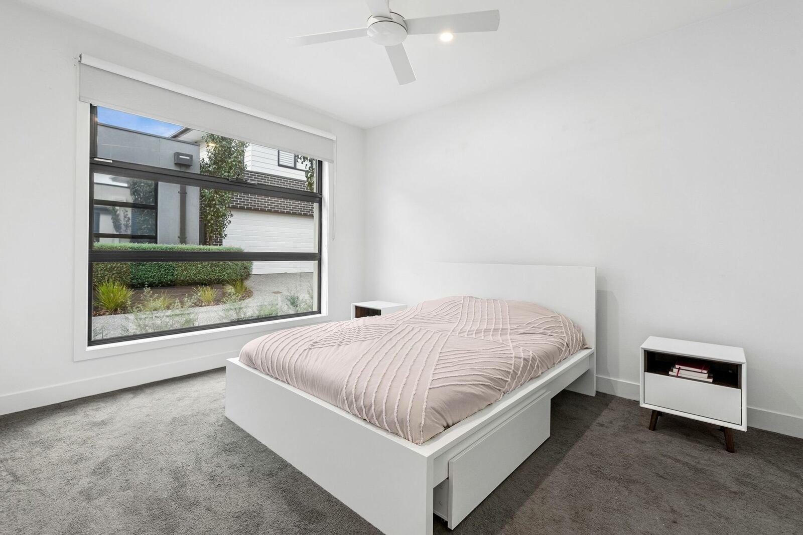 2/15 Green Island Avenue, Mount Martha, 3934