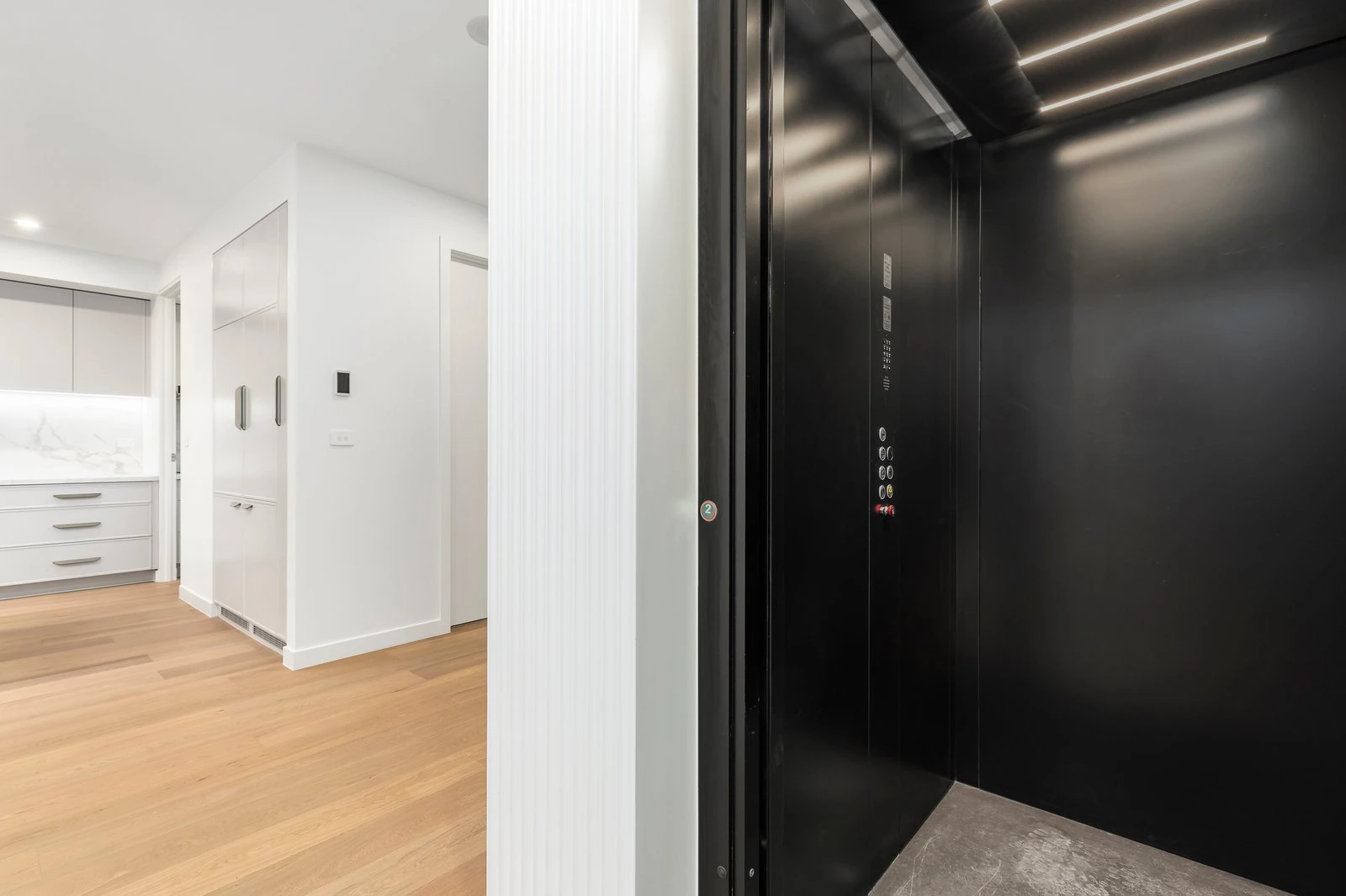 2/160 Balwyn Road, Balwyn, Vic