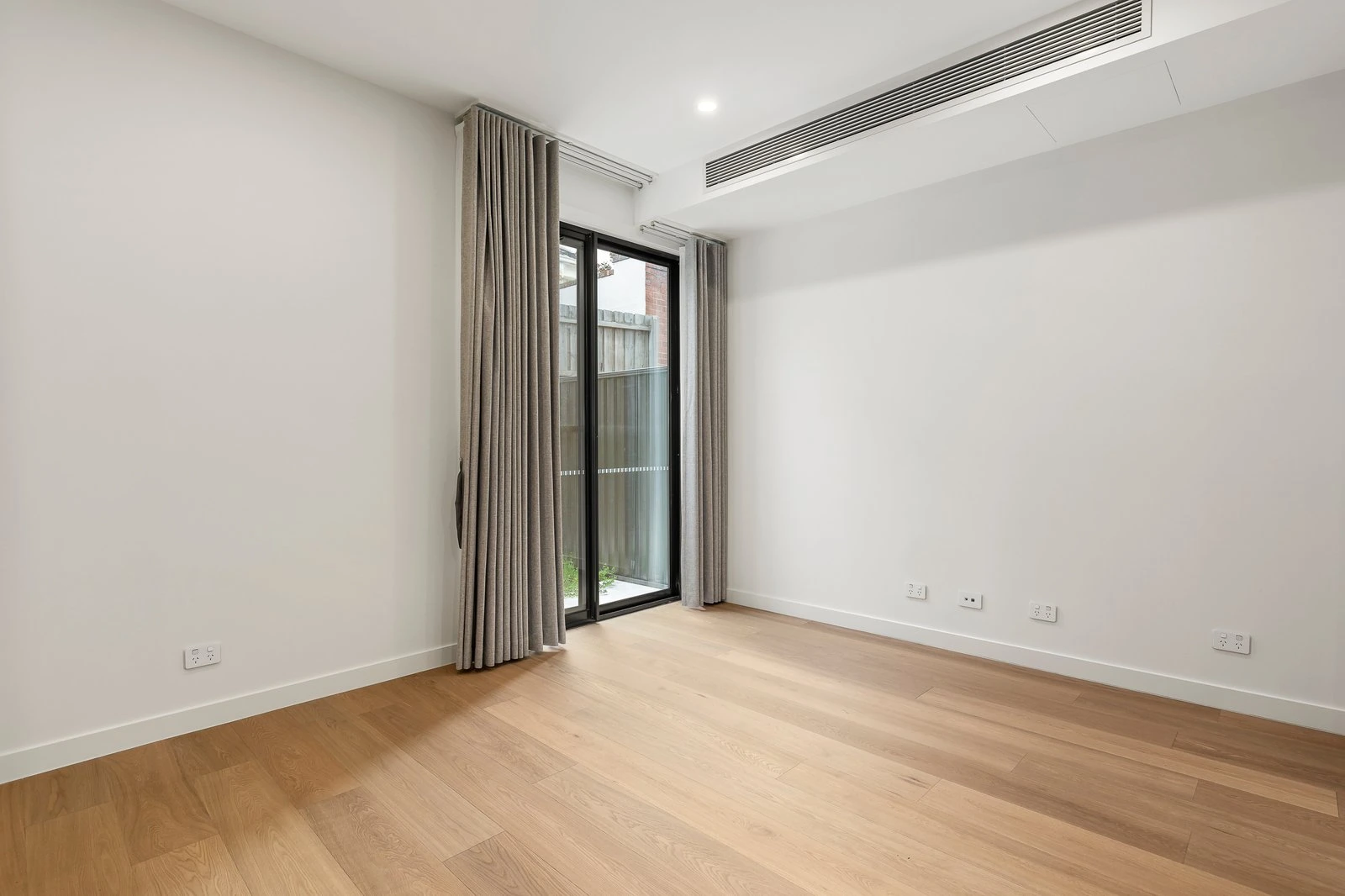 2/160 Balwyn Road, Balwyn, Vic