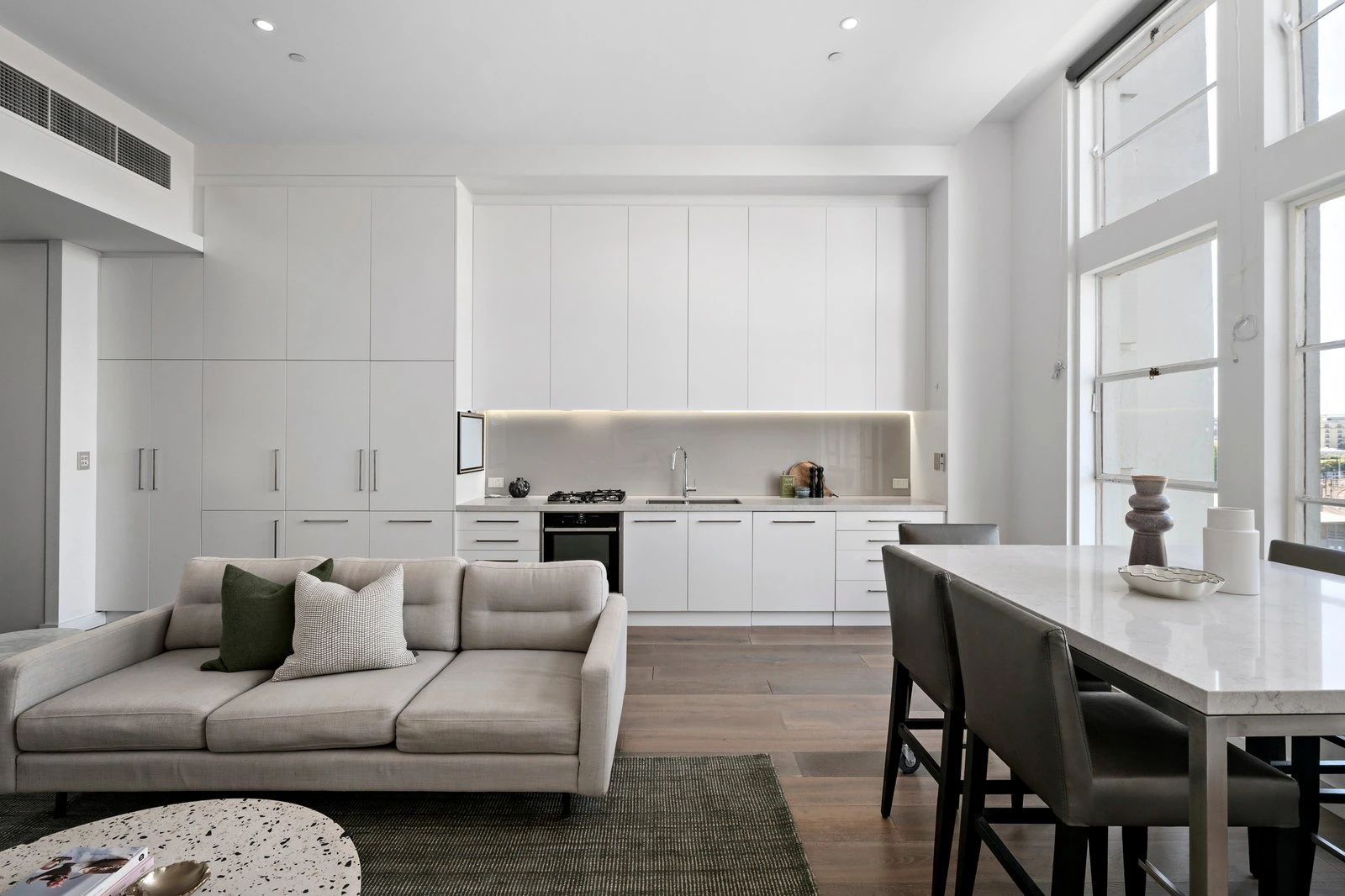 21/60 Flinders Street, Melbourne, 3000