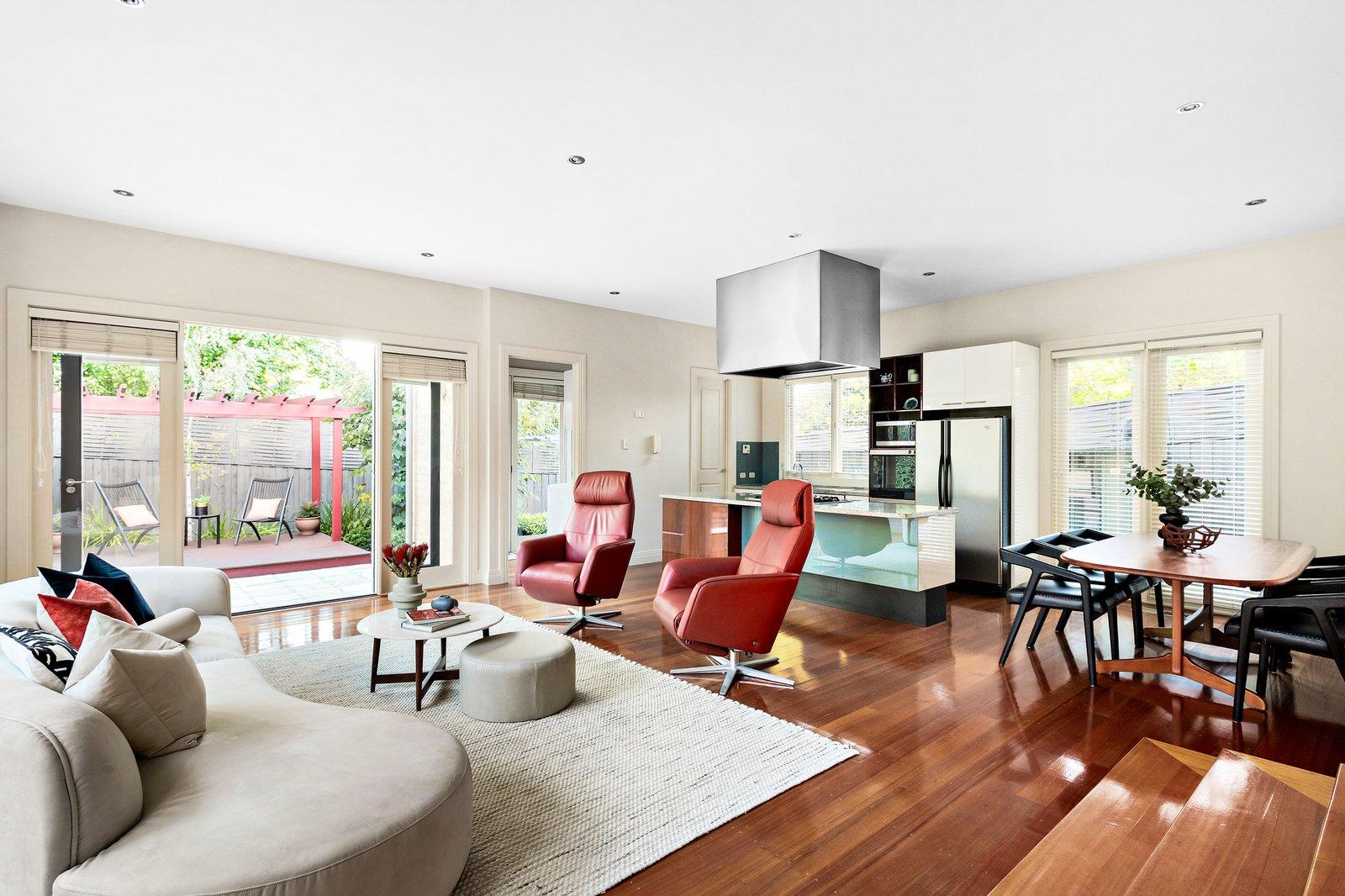 2/17 Dickens Street, Glen Iris, 3146