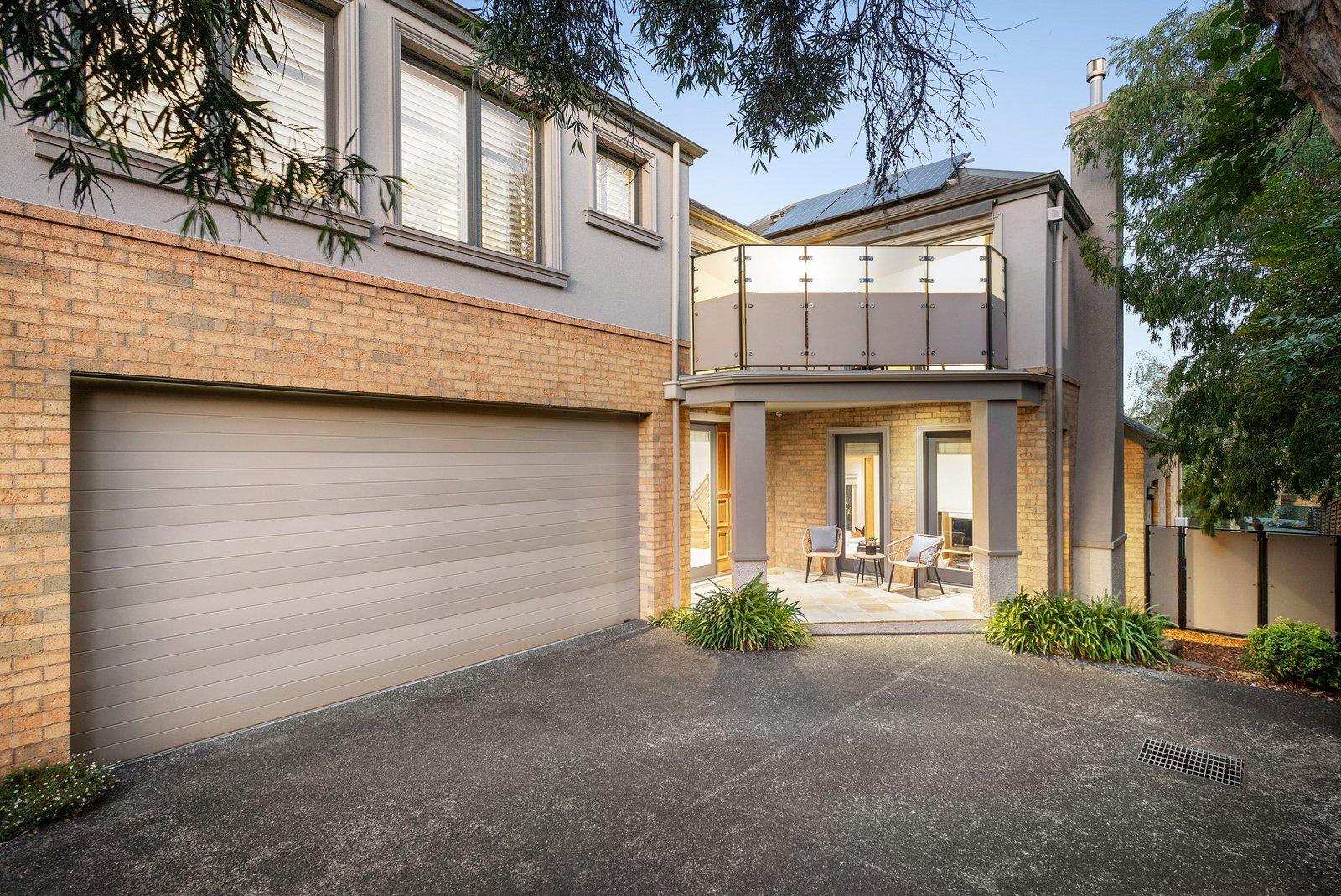 2/17 Dickens Street, Glen Iris, 3146