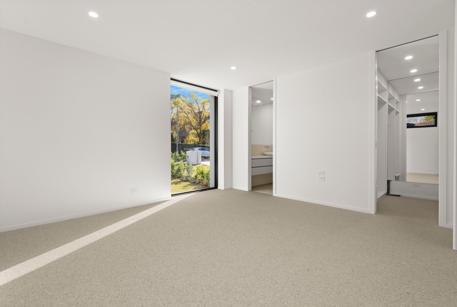 2/17 Evelina Street, Mont Albert North, Vic