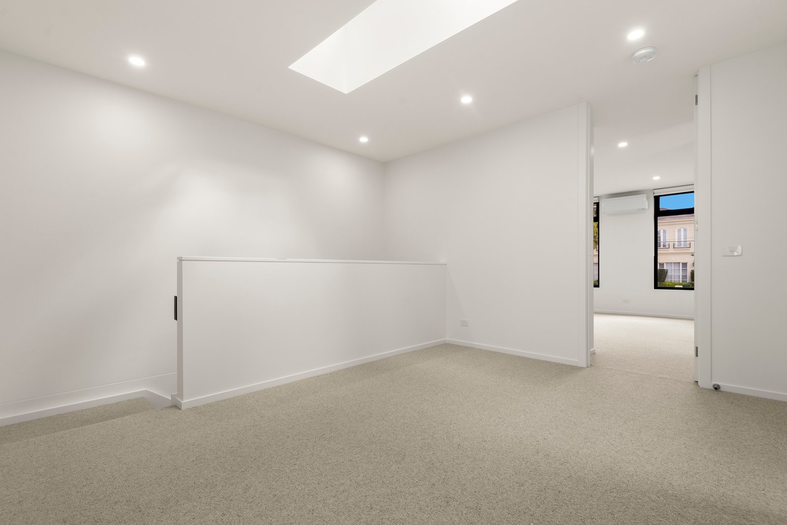 2/17 Evelina Street, Mont Albert North, Vic