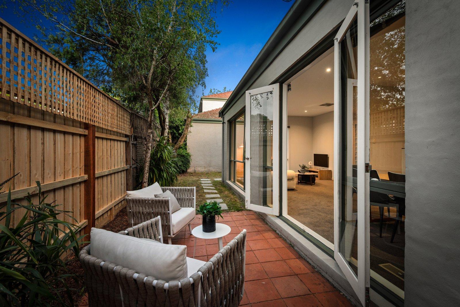 2/173 Finch Street, Glen Iris, 3146