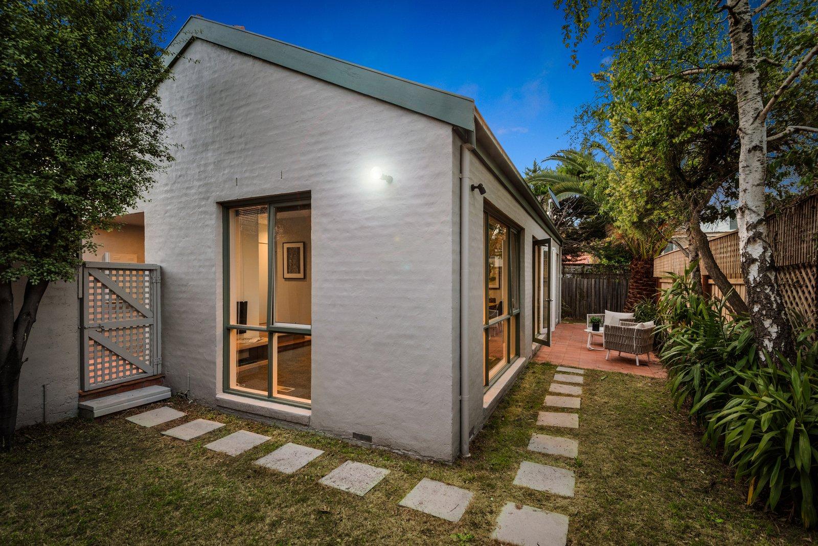 2/173 Finch Street, Glen Iris, 3146