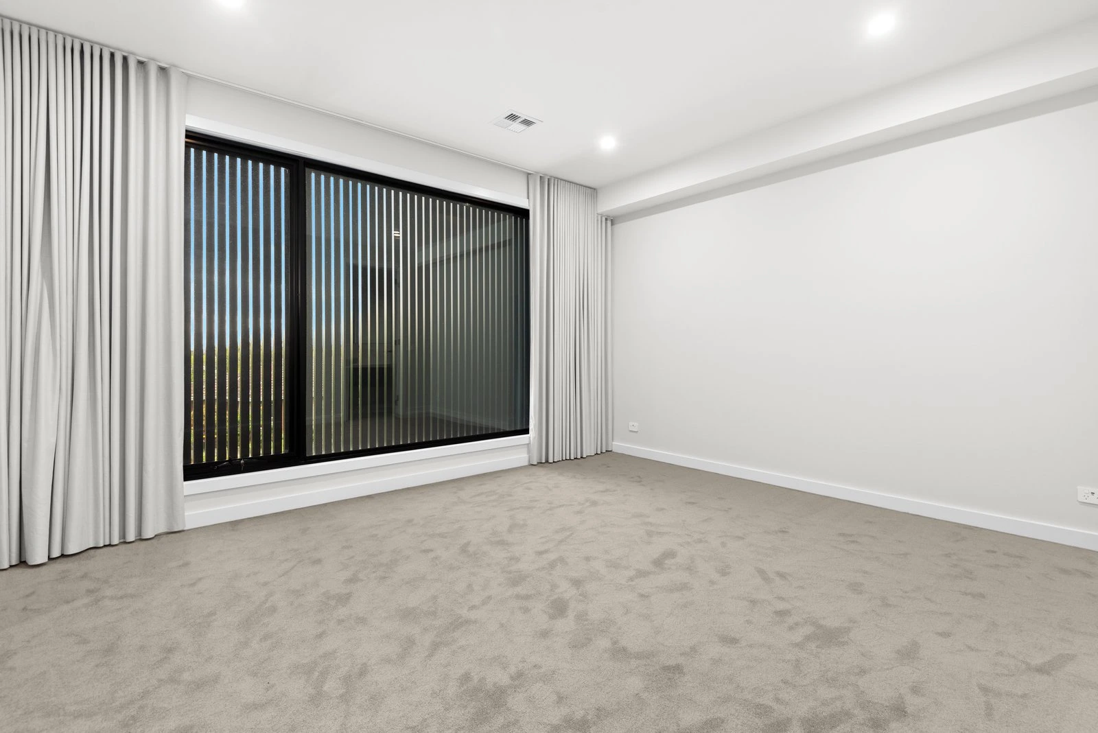 2/2 Elm Tree Road, Doncaster, 3108