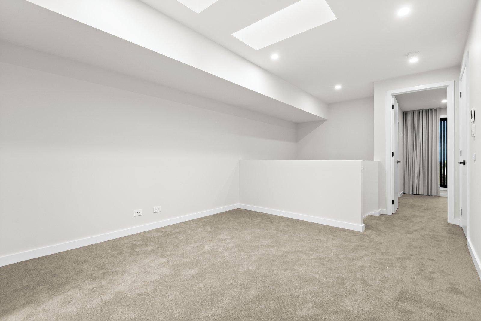 2/2 Elm Tree Road, Doncaster, 3108