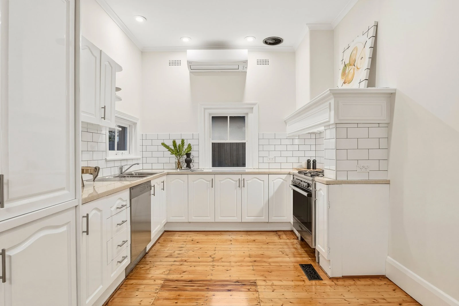 22 Holyrood Street, Camberwell, 3124