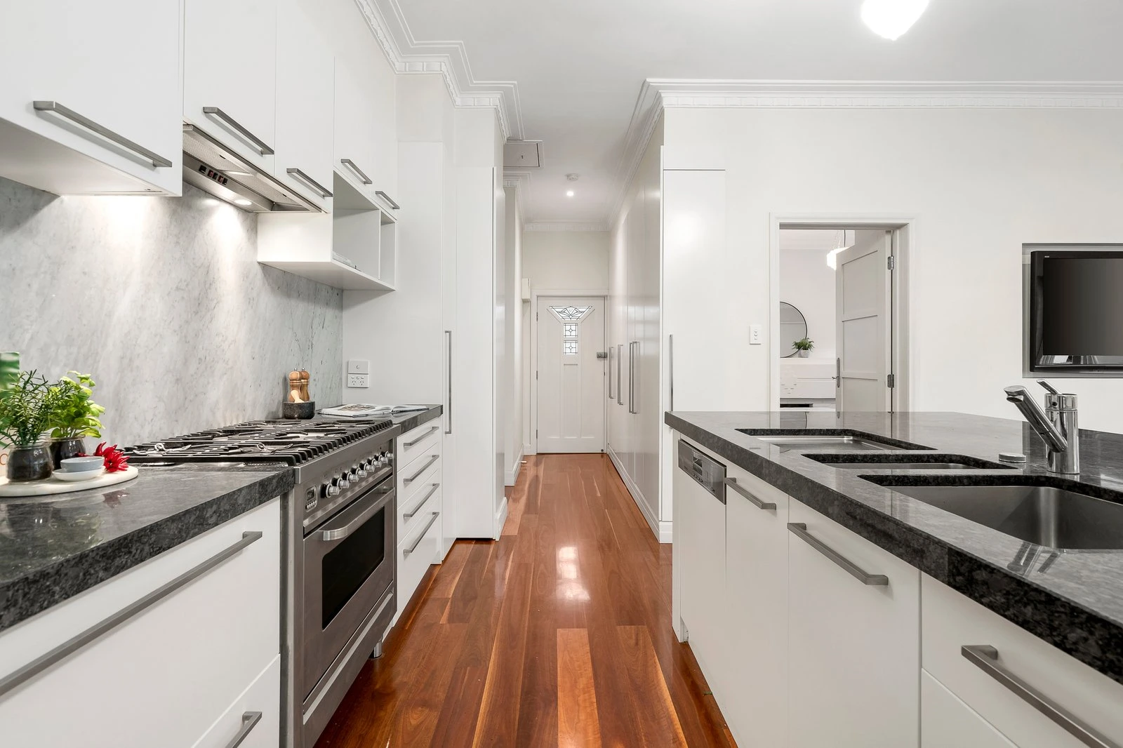 2/202 Kilby Road, Kew East, 3102