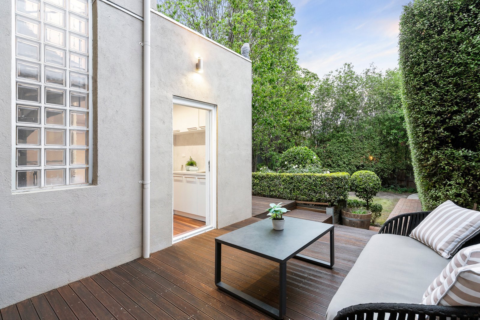 2/202 Kilby Road, Kew East, 3102