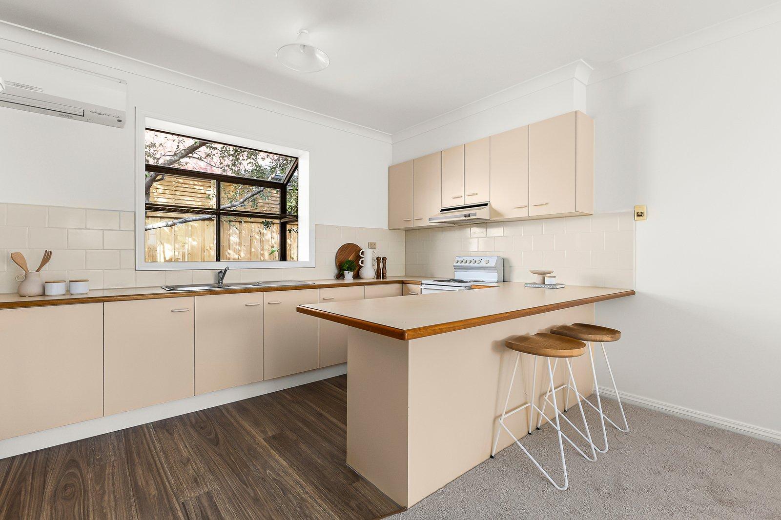 2/21 Severn Street, Balwyn North, 3104