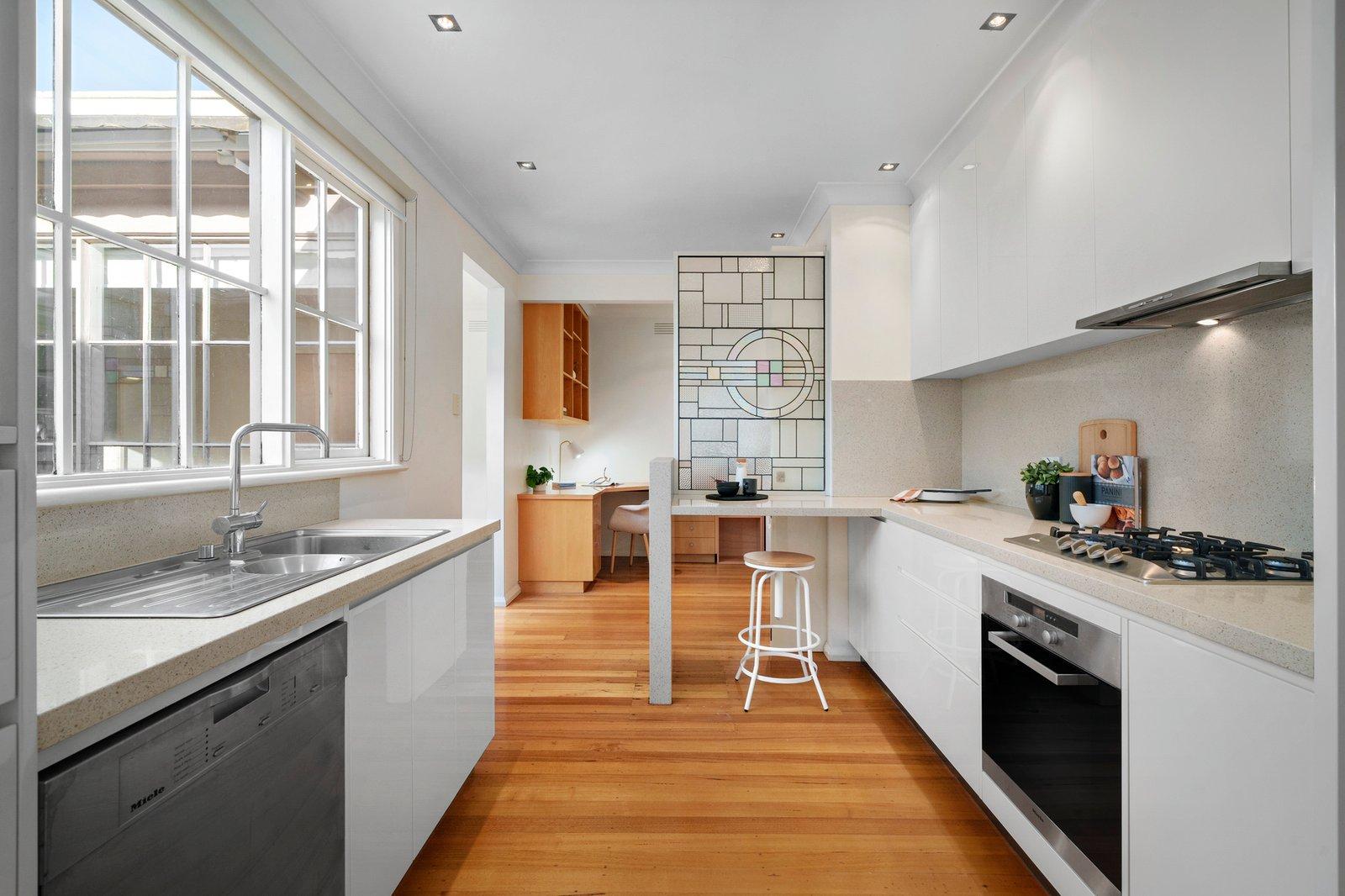 2/22 Russell Street, Camberwell, 3124